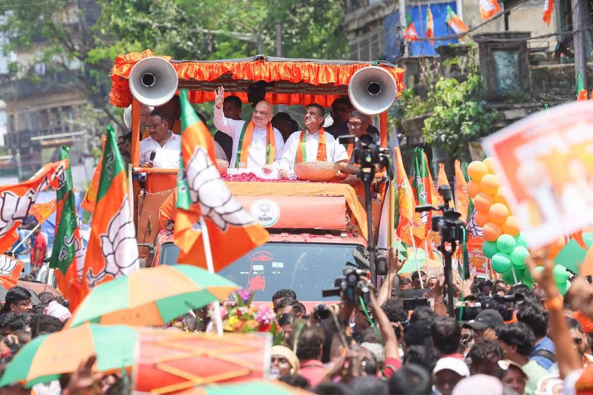 ভবানীপুর অশান্তির জেরে কড়া কমিশন , ডিসি সহ ৪ পুলিশ আধিকারিককে সাসপেন্ড