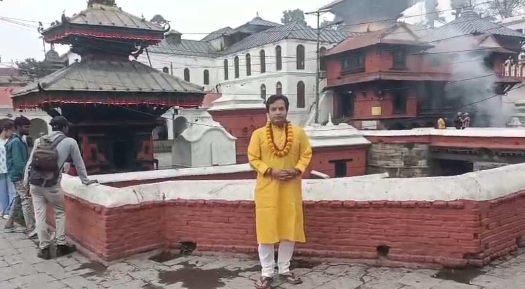 শান্তিপুর এলাকায় পশুপতি নাথের আশীর্বাদ! ড্রোনের মাধ্যমে গোটা এলাকায় পুষ্পবৃষ্টি