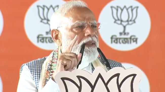 মা - বোনেদের ফার্স্ট চয়েস বিজেপি , কোচবিহারের সভা থেকে নারী সুরক্ষার বার্তা মোদির