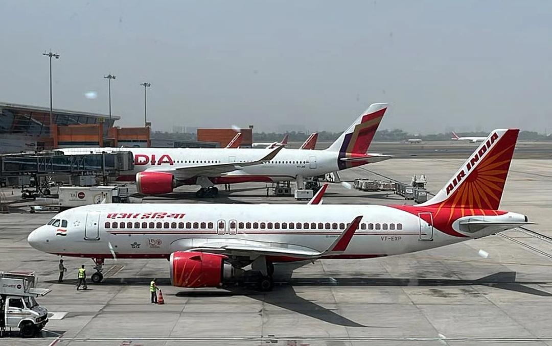 অব্যাহত মধ্যপ্রাচ্যের যুদ্ধ ,  ভারত - ইজরায়েল বিমান পরিষেবা বন্ধ করল এয়ার ইন্ডিয়া