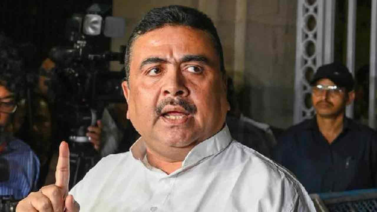 হাইভোল্টেজ ভবানীপুর , ভোটারদের ওপর নজরদারির অভিযোগে কমিশনে সরব শুভেন্দু