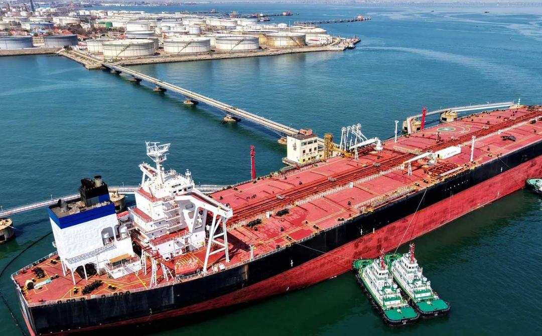 ইরানের জেদের কাছে কার্যত পরাস্ত চীন , হরমুজে আটকে ড্রাগন জাহাজ