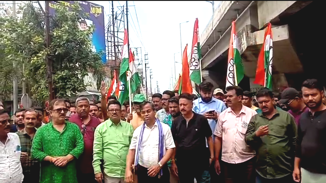 ট্রাইব্যুনালের লাইনে দাঁড়িয়ে মৃত্যু বৃদ্ধের! প্রতিবাদে রানাঘাটে তুলকালাম তৃণমূলের