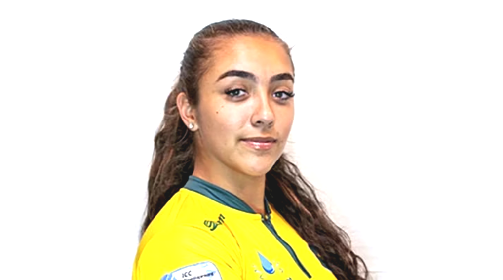 একাই ৯ উইকেট ,  বিশ্বরেকর্ড করে ইতিহাসের পাতায় লরা