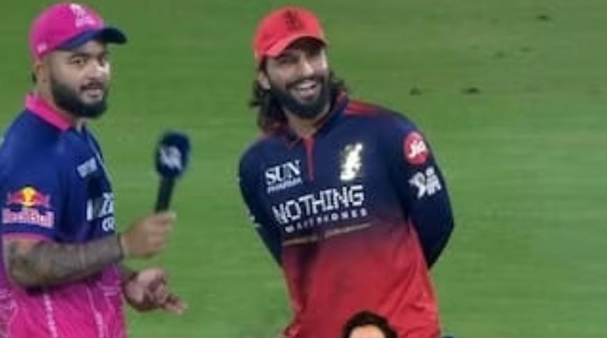 আইপিএল , দুই যুযুধান দলের লড়াই , টসে জিতে বোলিংয়ের সিদ্ধান্ত রাজস্থানের