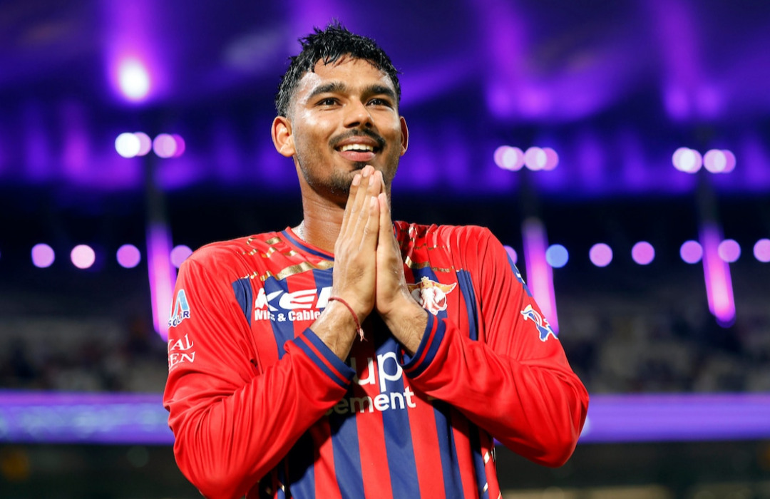 ছেলের স্বপ্নপূরণে সর্বস্বান্ত বাবা , কেকেআর বধ করে দেনা মেটালেন মুকুল