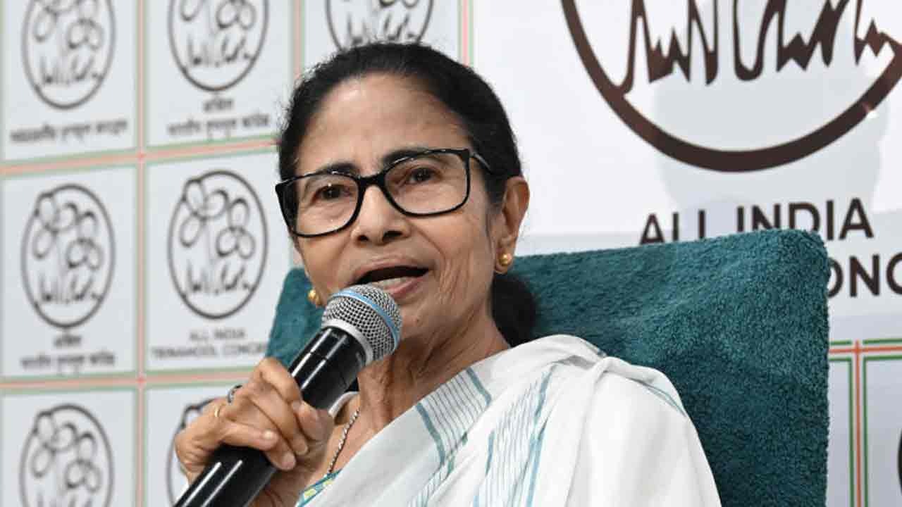 প্রথম দফা ভোটের আগে উত্তরবঙ্গে প্রচারে জোর , নববর্ষ শিলিগুড়িতে কাটাবেন মমতা