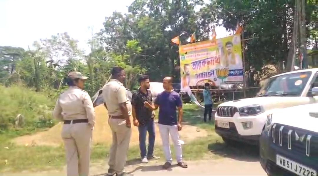 ভোটের মুখে নোংরা রাজনীতি কৃষ্ণনগরে! শাসক-বিরোধী দ্বন্দ্বে ছড়াল উত্তেজনা