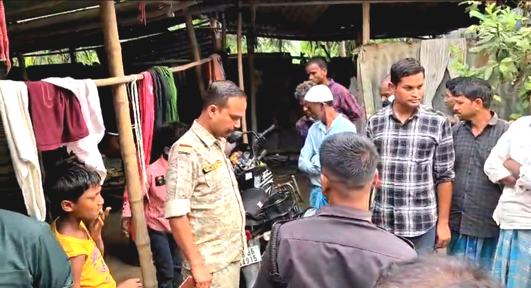 নকল বন্দুক ঠেকিয়ে ১০ লক্ষ টাকা ছিনতাই! মাথাভাঙায় দুষ্কৃতী তাণ্ডব