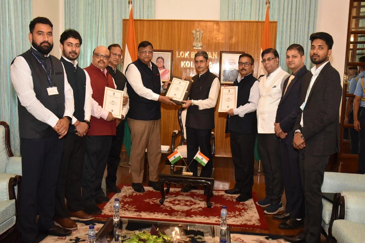 নয়া বিধানসভা গঠনের পথে বড় পদক্ষেপ , রাজ্যপালের হাতে গেজেট নোটিফিকেশন জমা দিল কমিশন