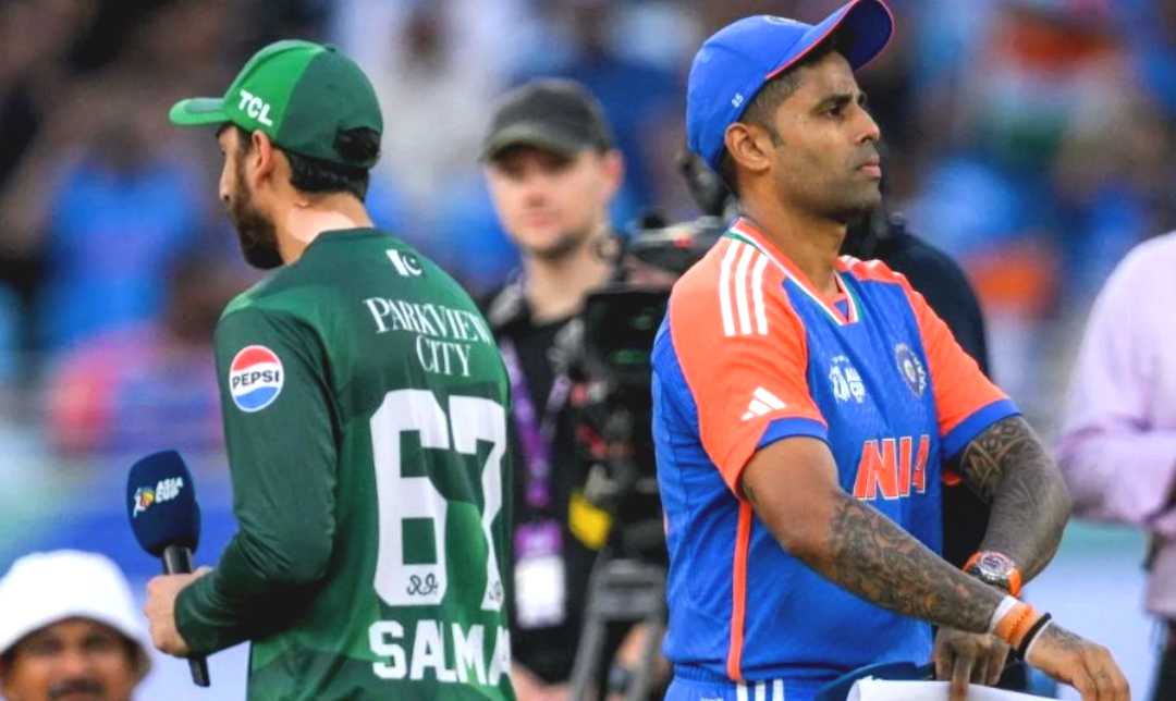 বাইশ গজে ভারত-পাক যুদ্ধ এখন অতীত! কেন্দ্রের সিদ্ধান্তে শুরু জোর চর্চা
