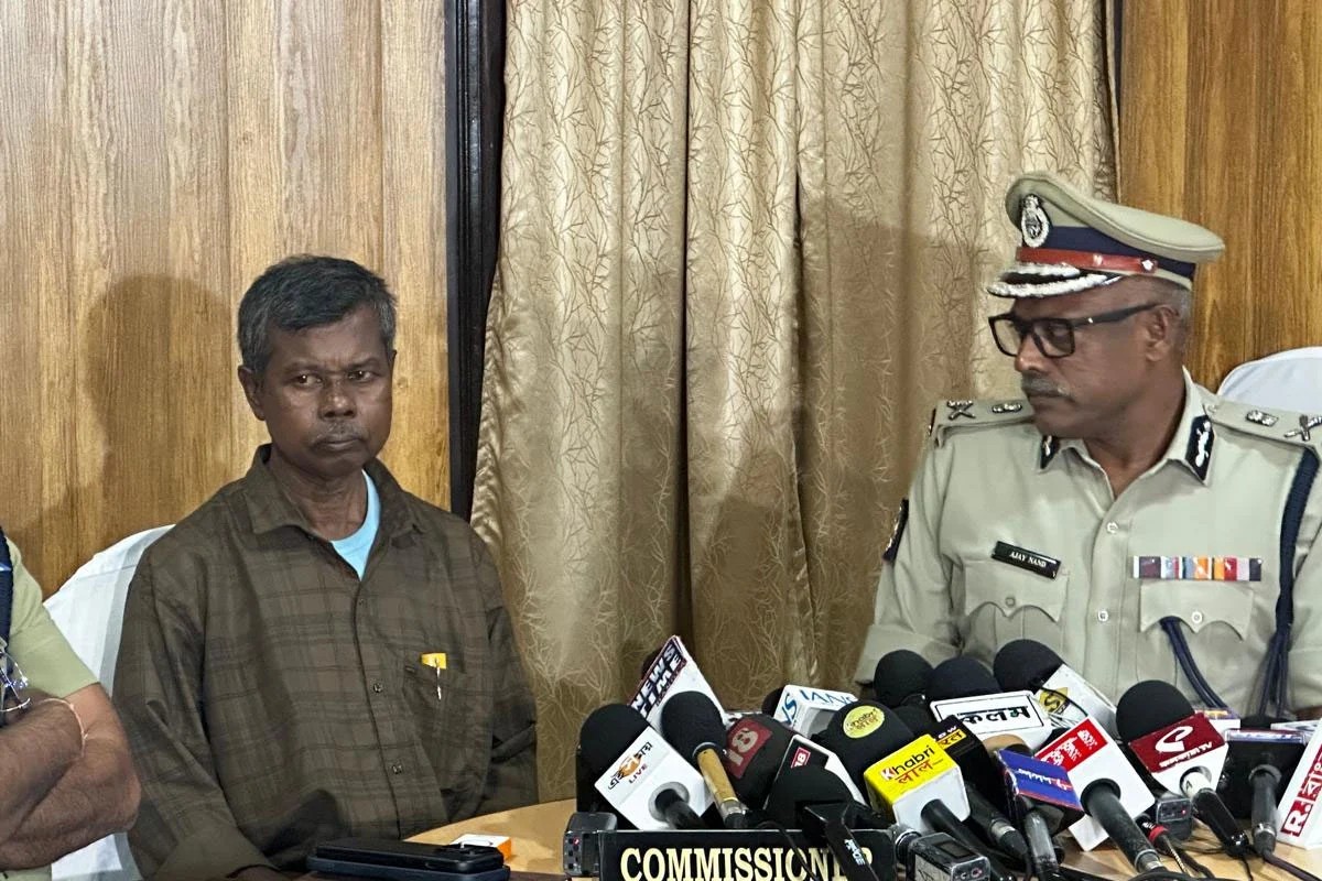 মূল স্রোতে ফেরার বার্তা , আত্মসমর্পণ মাওবাদী নেতা মাধাই পাত্রের