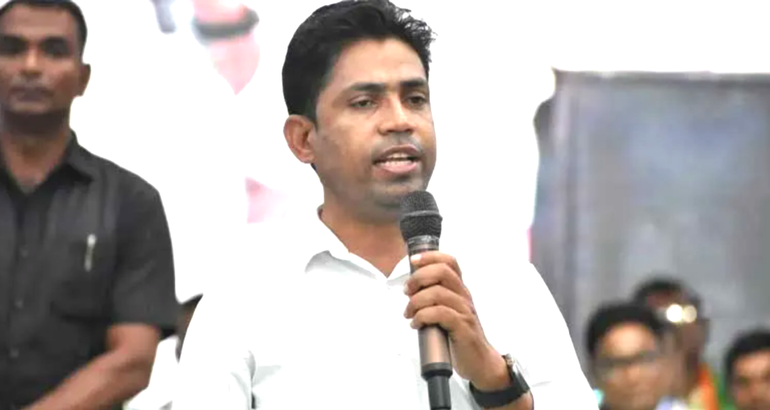 পালাবদলে ‘ত্রাস’ জাহাঙ্গীর পলাতক! স্বস্তির হাওয়ায় ফলতায় ঘরে ফিরছেন ঘরছাড়া মানুষ