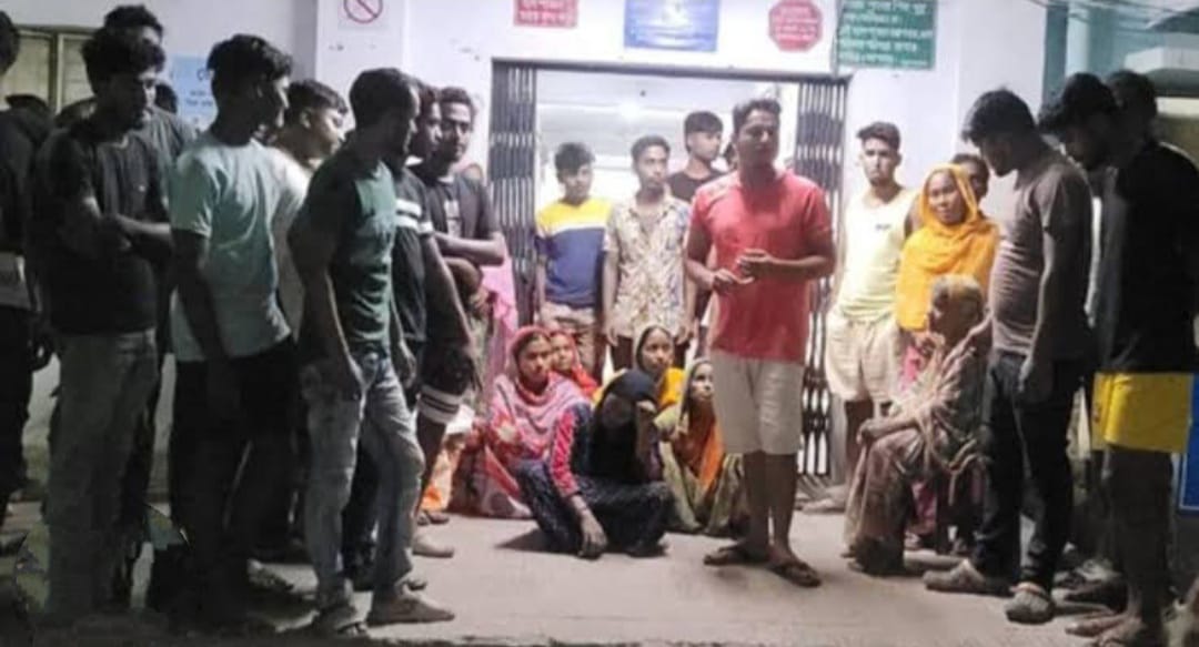 ইঞ্জেকশনের ভয়ে হাসপাতাল থেকে উধাও রোগী , বিক্ষোভে উত্তাল বক্সিরহাট স্বাস্থ্যকেন্দ্র