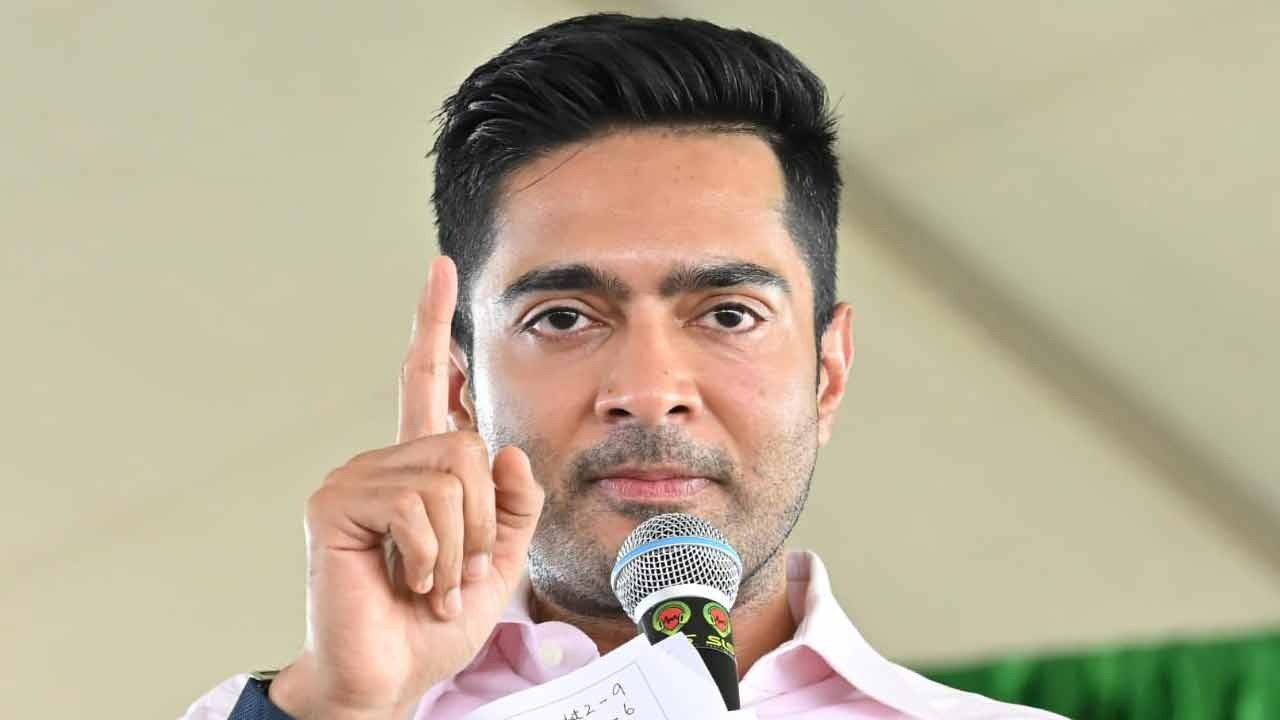 অভিষেকের বাড়তি নির্মাণ ঘিরে প্রশ্ন , নোটিশ ধরাল কলকাতা পুরসভা