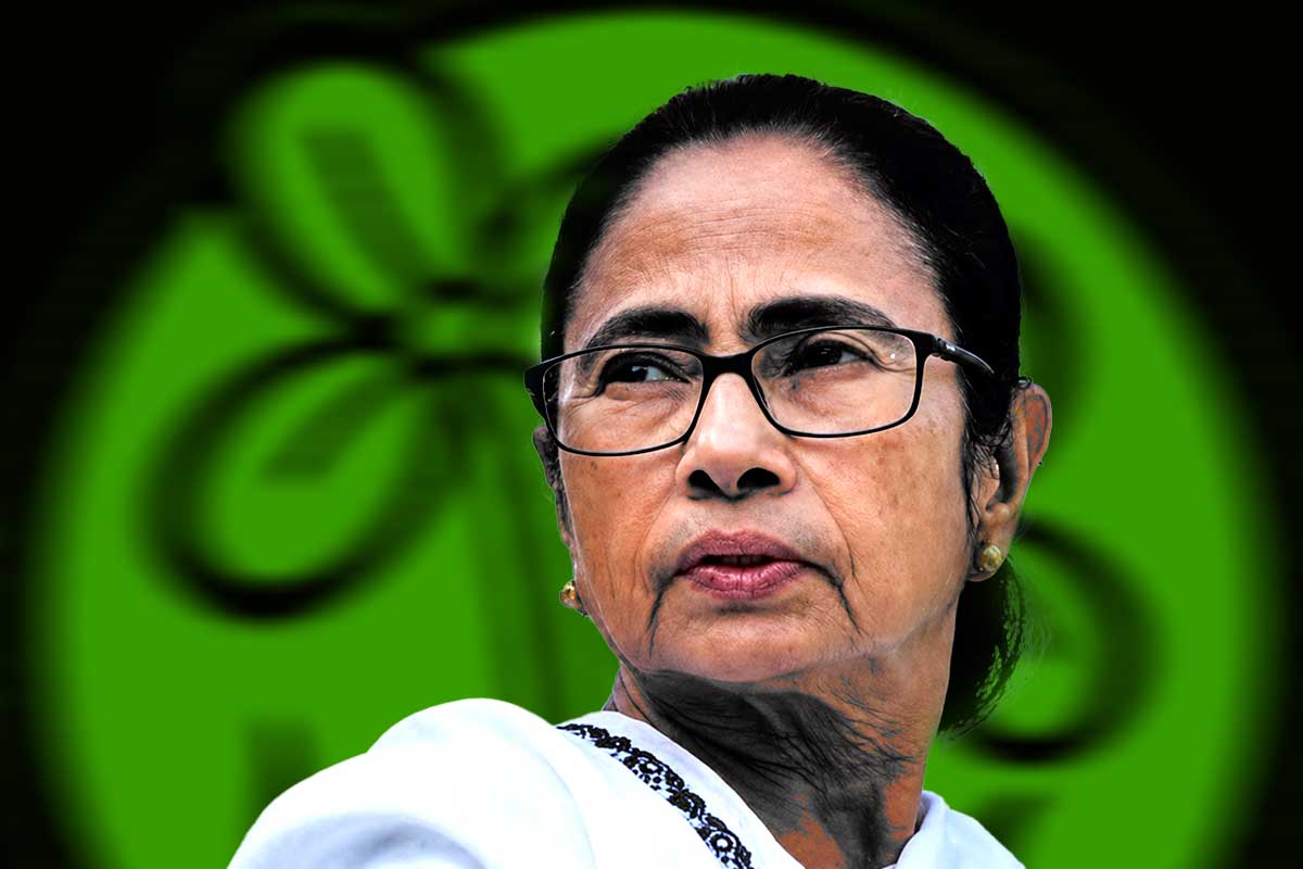 ডিম ছোঁড়ার আতঙ্কে তৃণমূল ভবনের বৈঠক বাতিল, গোপনে মেয়র নির্বাচনের ছক মমতার