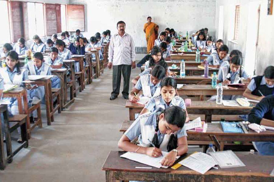 নতুন শিক্ষা নীতিতে সূচনা উচ্চ মাধ্যমিক ২০২৬, জলপাইগুড়িতে চলছে প্রশাসনিক তৎপরতা