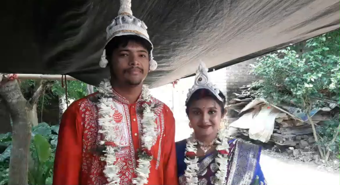 সোশ্যাল মিডিয়ার আলাপে প্রেম , বিয়ের পিঁড়িতে মুখ ও বধির পাত্র -পাত্রীর নতুন জীবন
