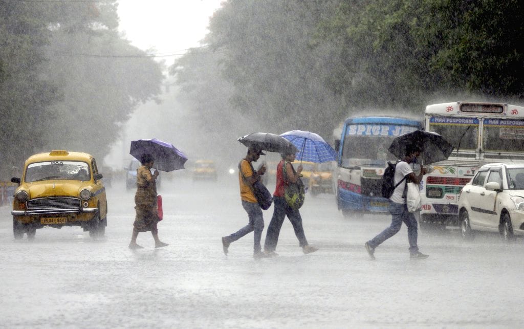 জুলাইয়ের শুরুতেই বদলাবে আবহাওয়া, রাজ্যজুড়ে ভারী বৃষ্টির পূর্বাভাস
