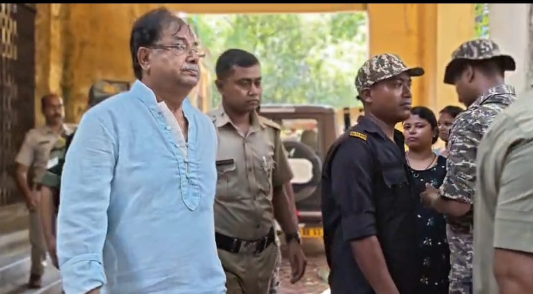 দুর্নীতির মামলায় স্বস্তি নেই উদয়ন গুহের , পুলিশের পর এবার জেল হেফাজতে প্রাক্তন মন্ত্রী