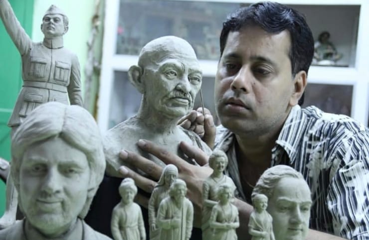 কৃষ্ণনগরের মাথায় নয় মুকুট , জিআই স্বীকৃতি পেল ঘূর্ণির মাটির পুতুল