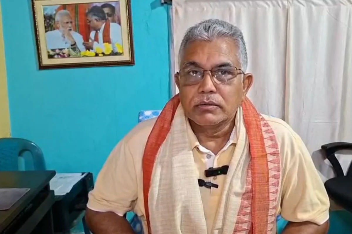 ডিমের জায়গায় ইট পড়বে এবার , পলাতক পঞ্চায়েত প্রধানদের কড়া হুঁশিয়ারি দিলীপ ঘোষের