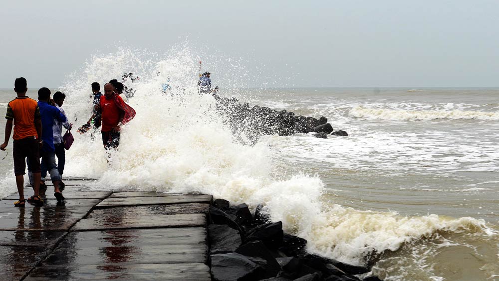 দীঘার সমুদ্রে ১৫ জন মৎস্যজীবী নিখোঁজ , পর্যটকদের জন্য জারি নিষেধাজ্ঞা