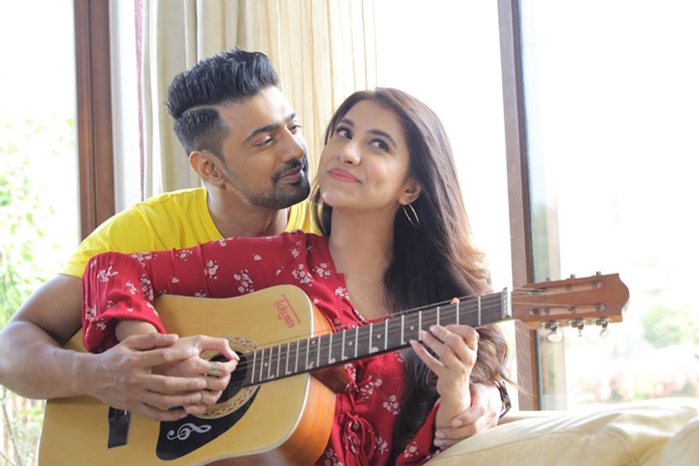 ১২ বছরের প্রেম, তবু বিয়ে নয় ! দাদাগিরির মঞ্চে দেবকে খোঁচা AI মহাশয়ের