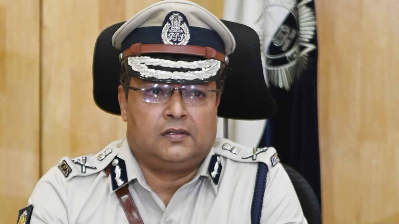 রাজ্য পুলিশে বড় রদবদল , গোয়েন্দা বিভাগের প্রধানের পদ  থেকে সরানো হল সুপ্রতিম সরকারকে