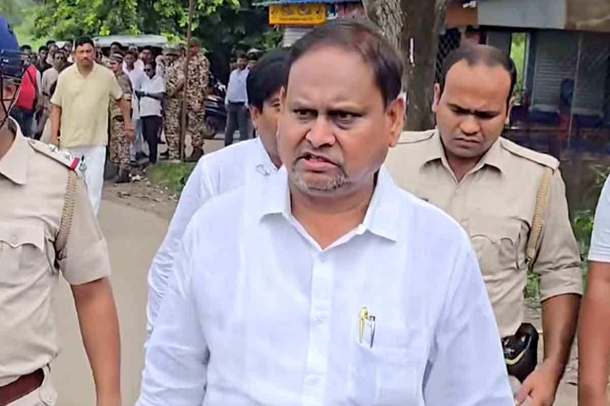 পুলিশকে দলদাস বানিয়েছে বিজেপি , চার ঘণ্টা জেরার পর বেরিয়ে বিস্ফোরক হুমায়ুন কবীর