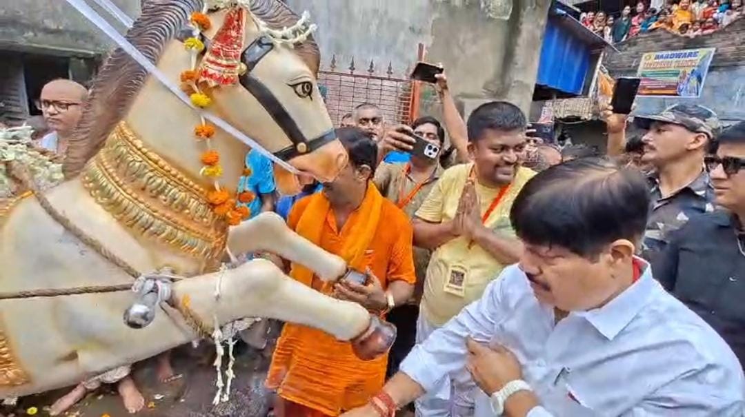 ঐতিহ্যের টানে আতপুর রাজবাড়ির রথযাত্রা , সূচনায় মন্ত্রী অর্জুন সিং