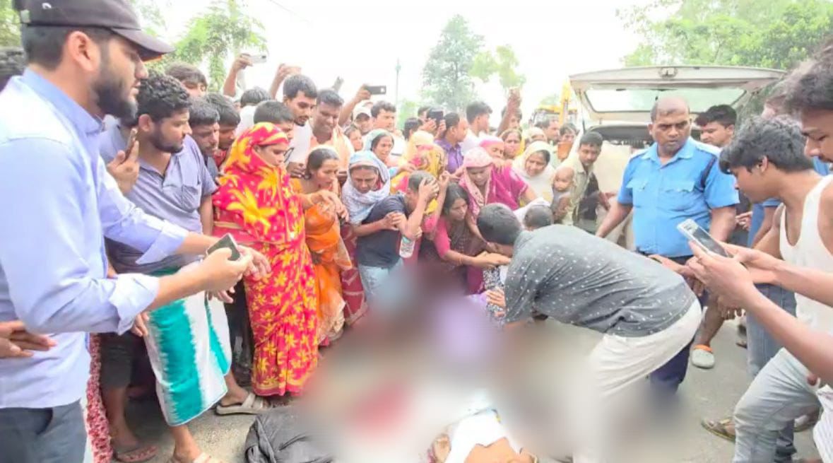 স্কুল পৌঁছনোর আগেই অকাল মৃত্যু , পিকআপ ভ্যানে ধাক্কায় প্রাণ হারাল দুই HS পরীক্ষার্থী