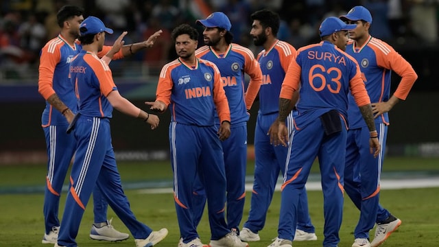এশিয়া কাপ , মাত্র ৪ ওভারেই জয় , আরবকে দুরমুশ করে জয়যাত্রা শুরু ভারতের
