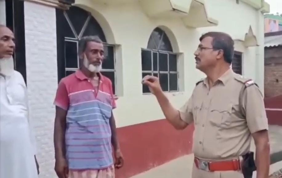 হনুমান চল্লিশা ও আজানের শব্দে নাজেহাল মানুষ , ক্ষমতায় এসে মাইক খোলো অভিযান শুরু বিজেপির