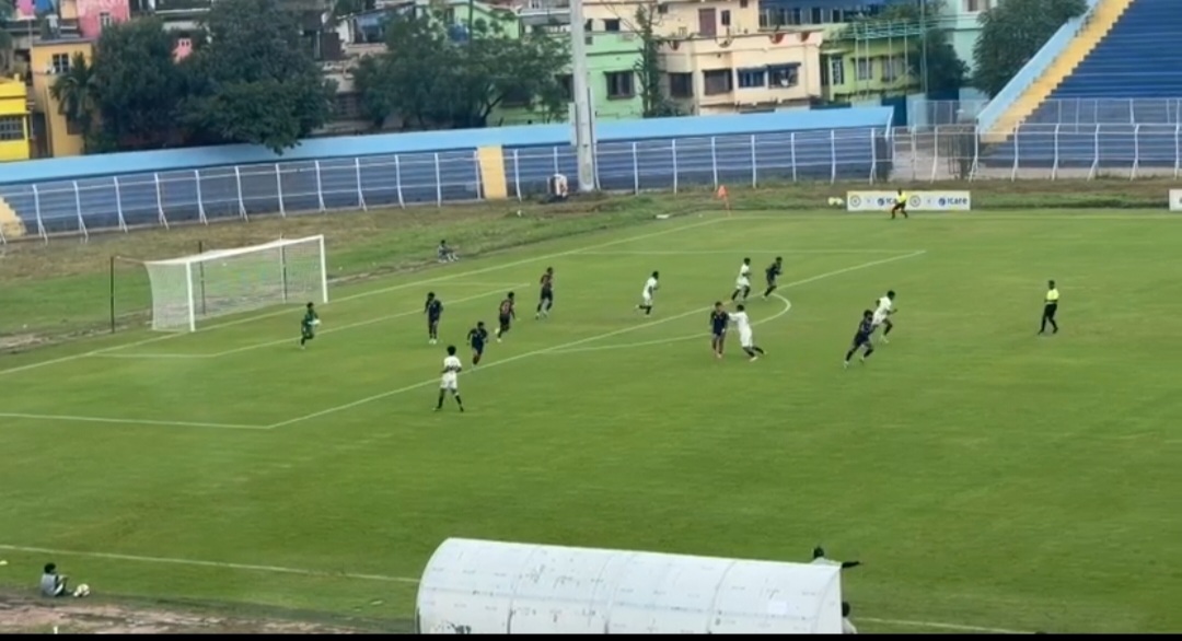 ৮ বছর পর বারাসাত স্টেডিয়ামে ফিরল কলকাতা লিগ, উচ্ছ্বসিত ফুটবলপ্রেমীরা