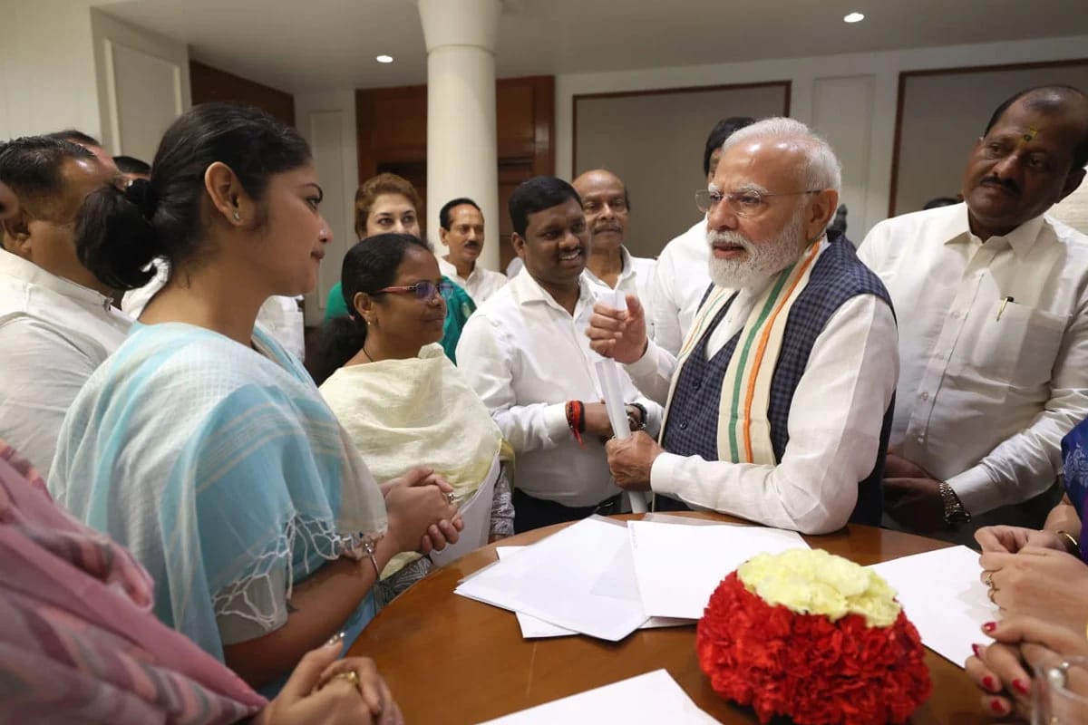 যা বলা হচ্ছে বলতে দিন, আমি আপনাদের সঙ্গে আছি , NCPI সাংসদদের আশ্বাস মোদির