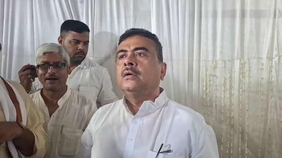আকাশপথে জোড়া বাধা , যান্ত্রিক গোলযোগে উড়তেই পারল না শুভেন্দুর চপার