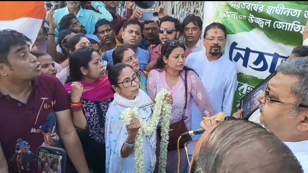 হালিশহরের পর শ্যামবাজার, মমতার কনভয়ে ফের চোর স্লোগান ঘিরে উত্তেজনা