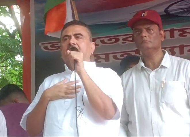 আদালতের নির্দেশ অমান্য করে সেনাদের ধর্না মঞ্চে শুভেন্দু, মুখ্যমন্ত্রীকে সরাসরি দেশবিরোধী তোপ