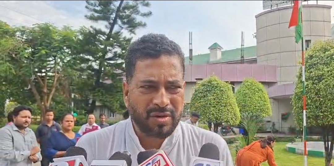 স্বাধীনতা দিবসে জাতীয় পতাকা উত্তোলন শংকর ঘোষের, বিকশিত ভারত গড়ার বার্তা মন্ত্রীর