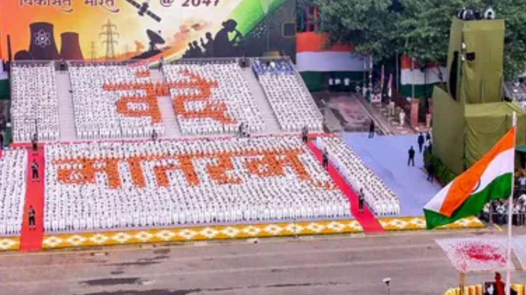 ৮০তম স্বাধীনতা দিবসে ঐতিহাসিক মুহূর্ত! লালকেল্লায় প্রথমবার মুখরিত বন্দেমাতরম