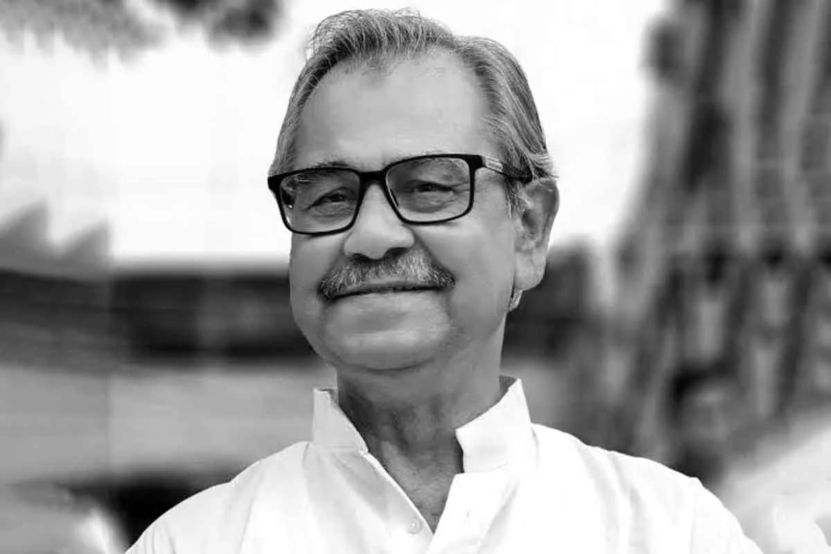 রাজনীতিতে আসাই ভুল হয়েছিল , দলীয় কার্যালয়ে প্রাক্তন ডেপুটি স্পিকার আশিস বন্দ্যোপাধ্যায়ের রহস্যমৃত্যু