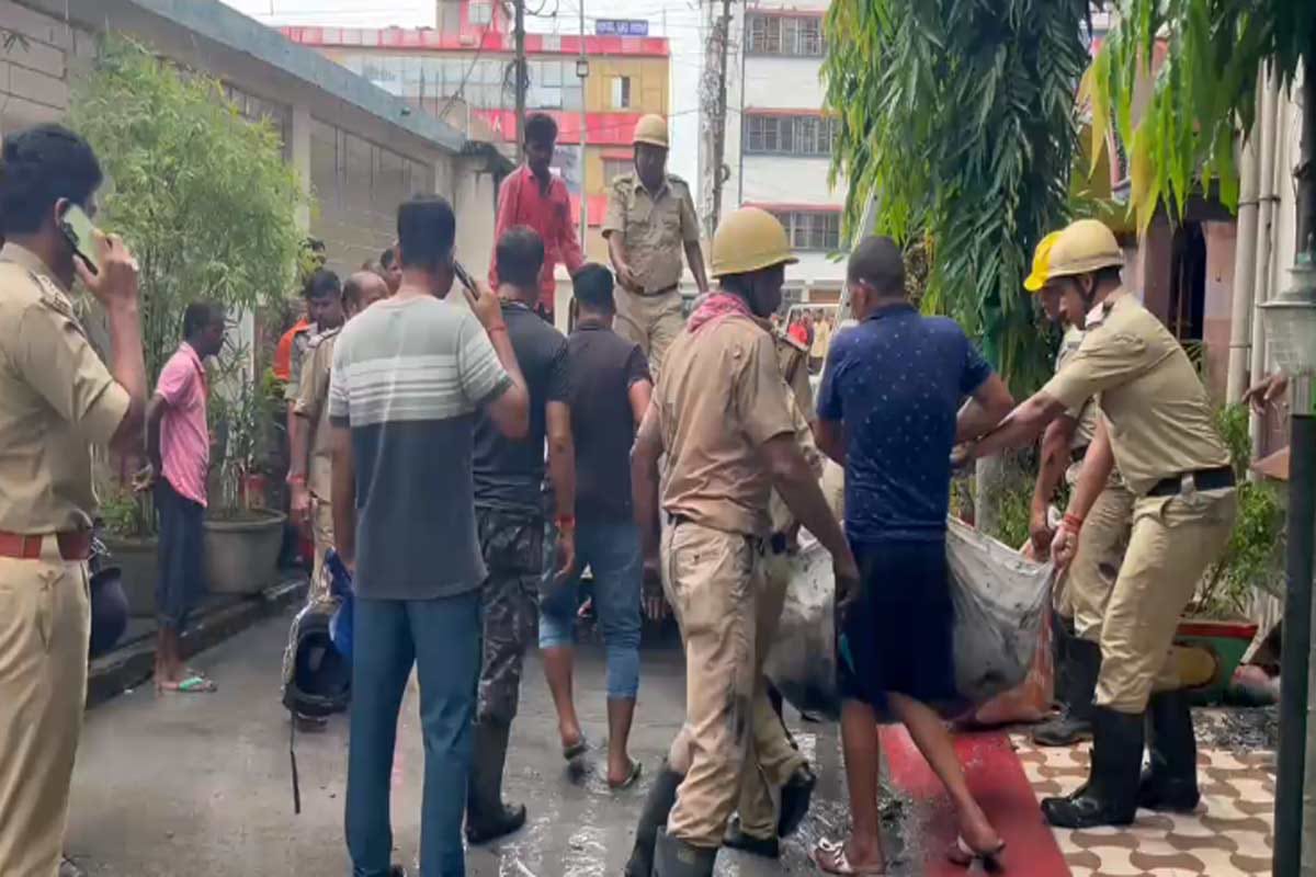 ৮ প্রাণহানির পর নড়েচড়ে প্রশাসন, তারাপীঠের প্রতিটি হোটেলে ফায়ার অডিট