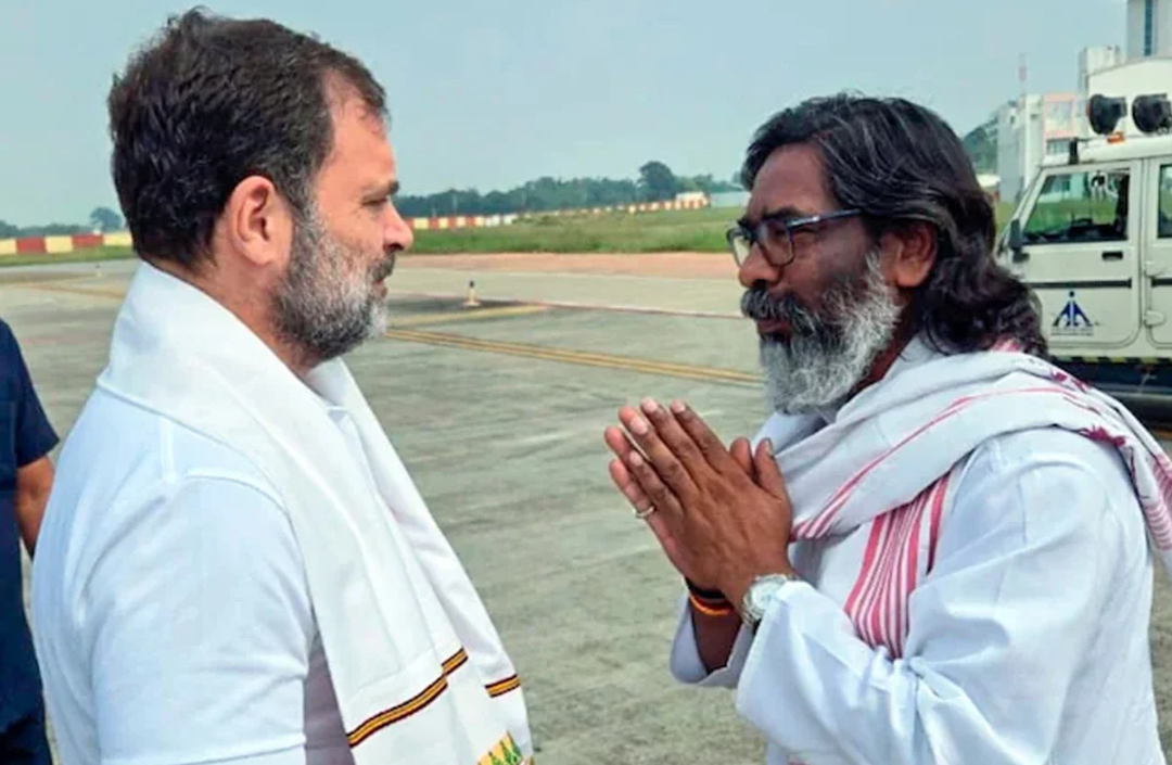 একই ইস্যুতে বিজেপির বিরুদ্ধে গর্জন, হেমন্তের বেলায় নরম! রাহুলের চিঠিতে নতুন বিতর্ক
