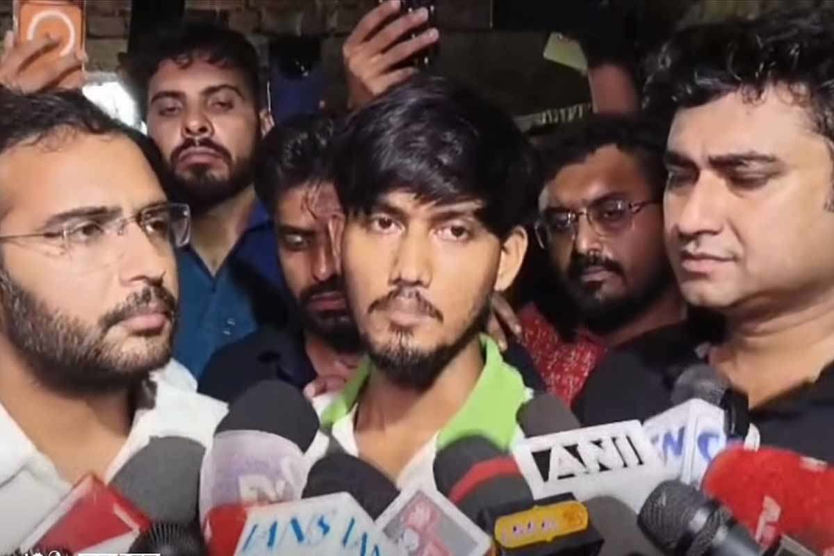 ক্ষতিপূরণ নয় বাবার নামে বিশ্বমানের স্কুল চাই , শিক্ষা সংস্কারের লড়াইয়ে অনড় হাফিজ