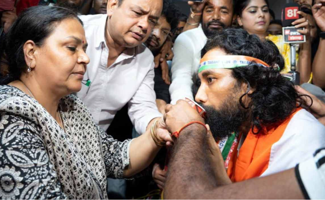 ১৬ দিনের অনশনের ইতি দেবেন্দ্রর! বাতিল হচ্ছে ২০১৪-পরের সব পরীক্ষা