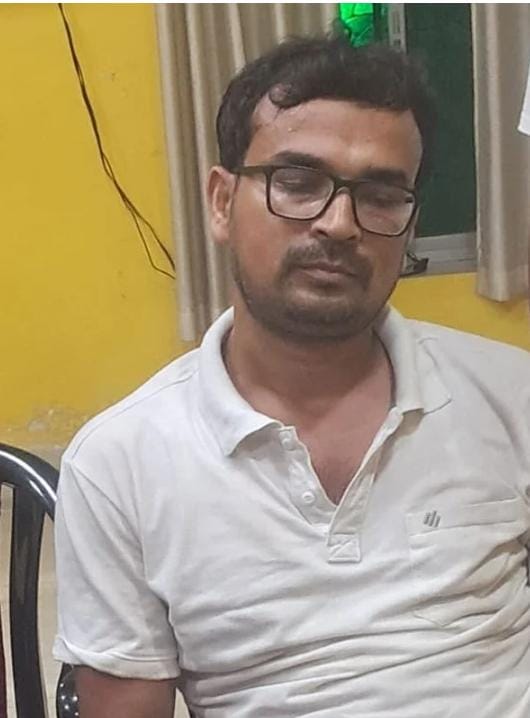সাব-ইন্সপেক্টরের পর এবার কনস্টেবল!  ১ লক্ষ টাকা ঘুষ নিতে গিয়ে হাতেনাতে ধৃত