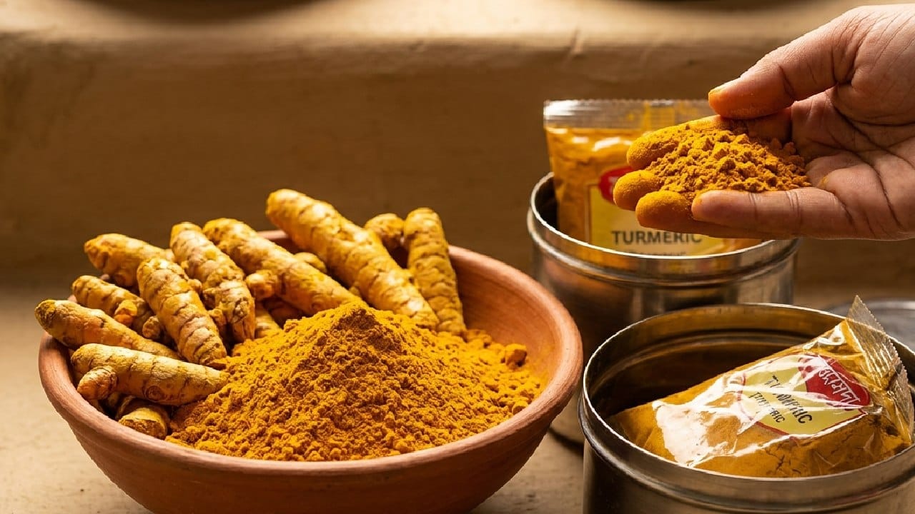 রান্নাঘরের হলুদেই বড় বিপদ ! জানুন নকল মশলা চেনার সহজ কৌশল