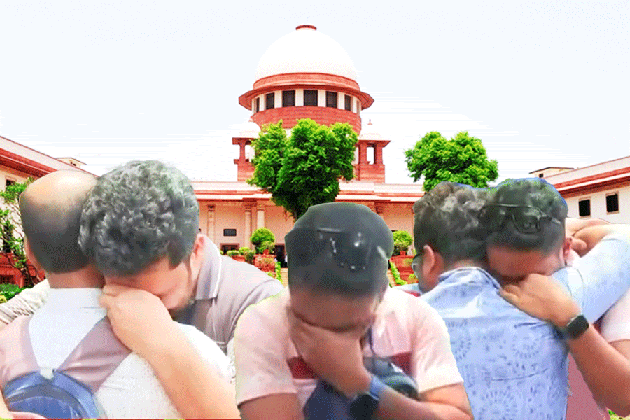 আপনি অযোগ্য, কিছু করার নেই , SSC মামলায় আবেদন খারিজ শীর্ষ আদালতের