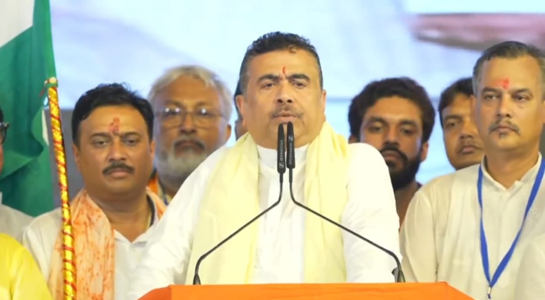 ফ্রি প্যালেস্টাইন নয়, ফ্রি পিওকে লিখুন , যাদবপুরে বাম - অতি বামেদের চ্যালেঞ্জ শুভেন্দুর